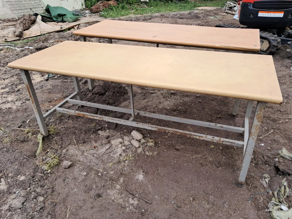 철제중고테이블 개당  이만원