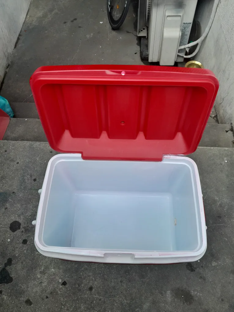 빨간색 아이스박스