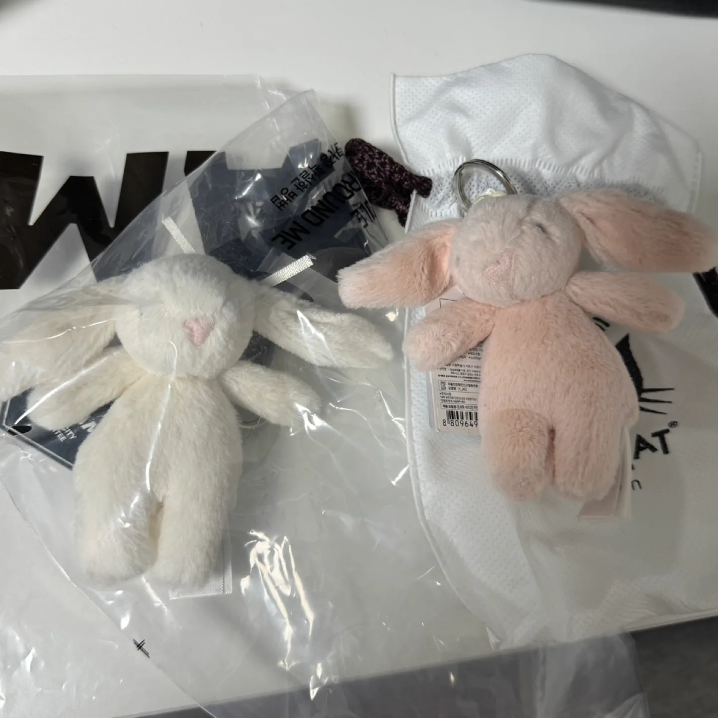 젤리캣 버니 토끼 키링 핑크 화이트