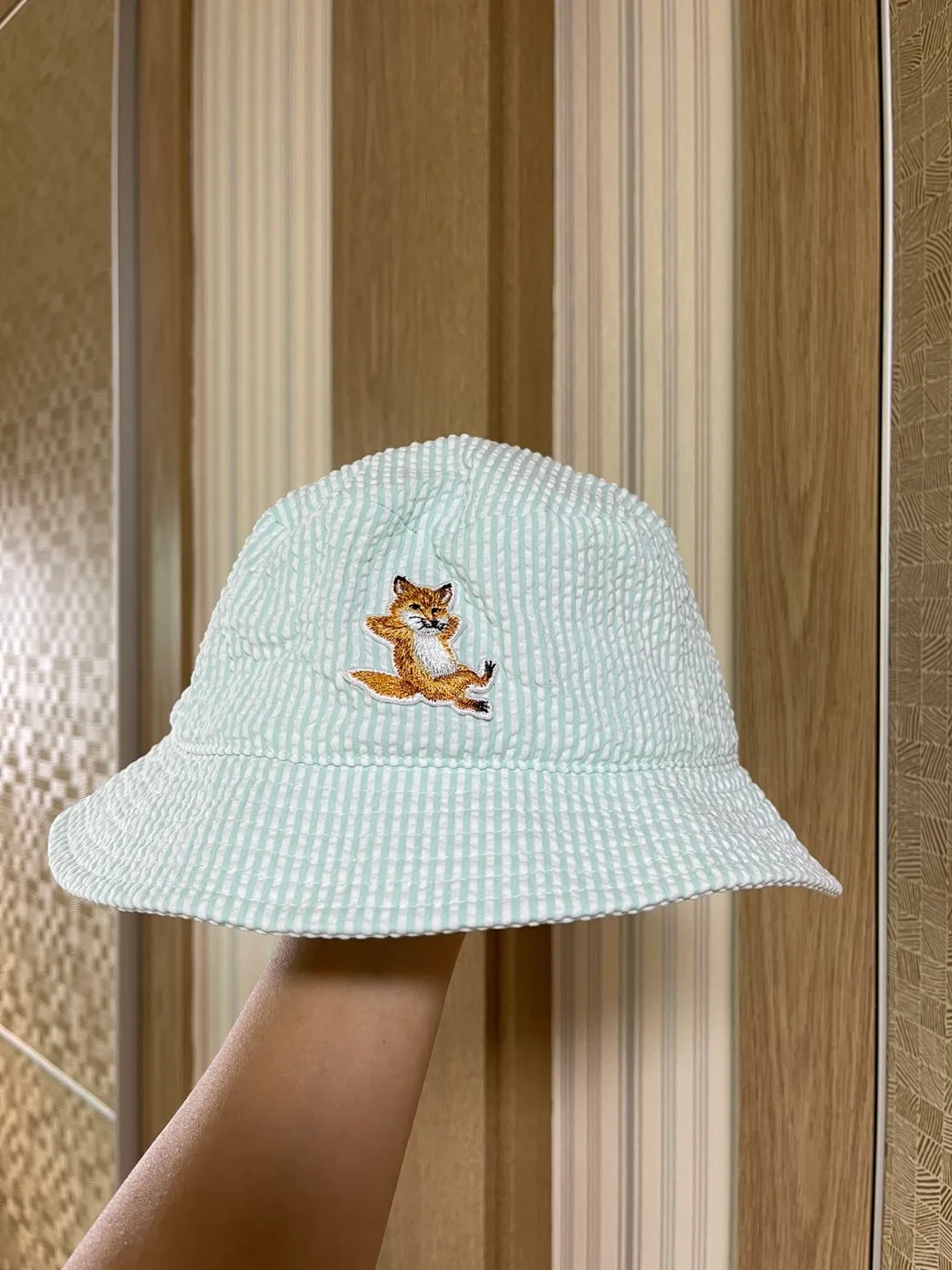 메종키츠네 버킷햇 모자