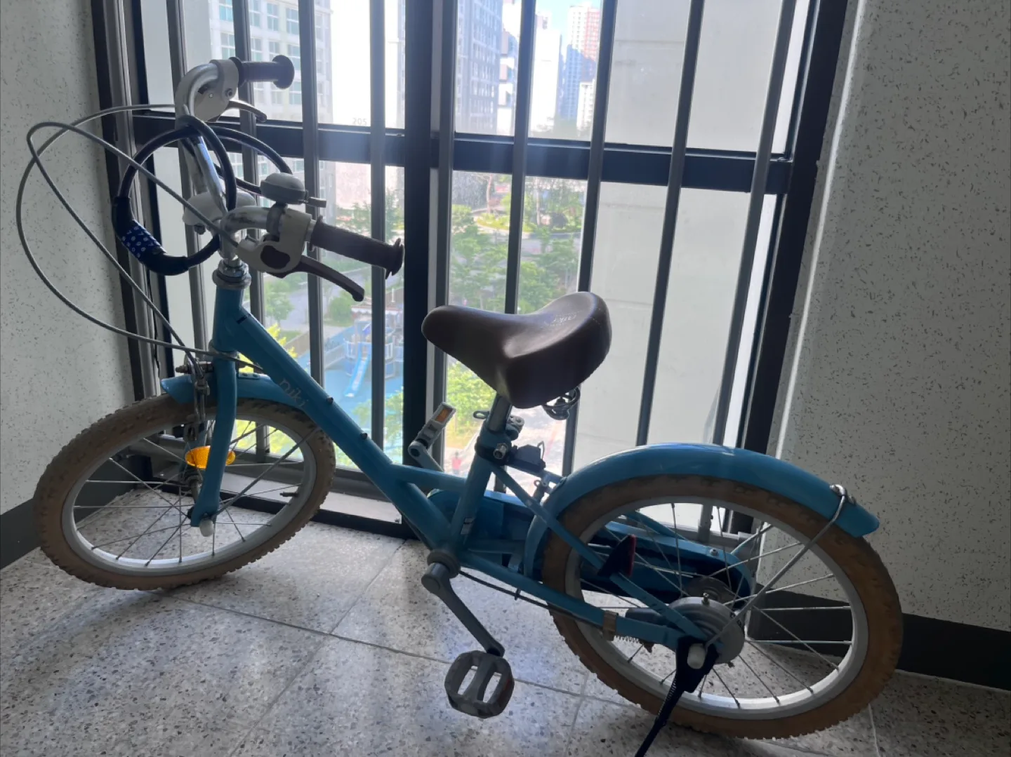 5만7천원 니키 아동 자전거 16인치 보조바퀴,바구니없어요 중고