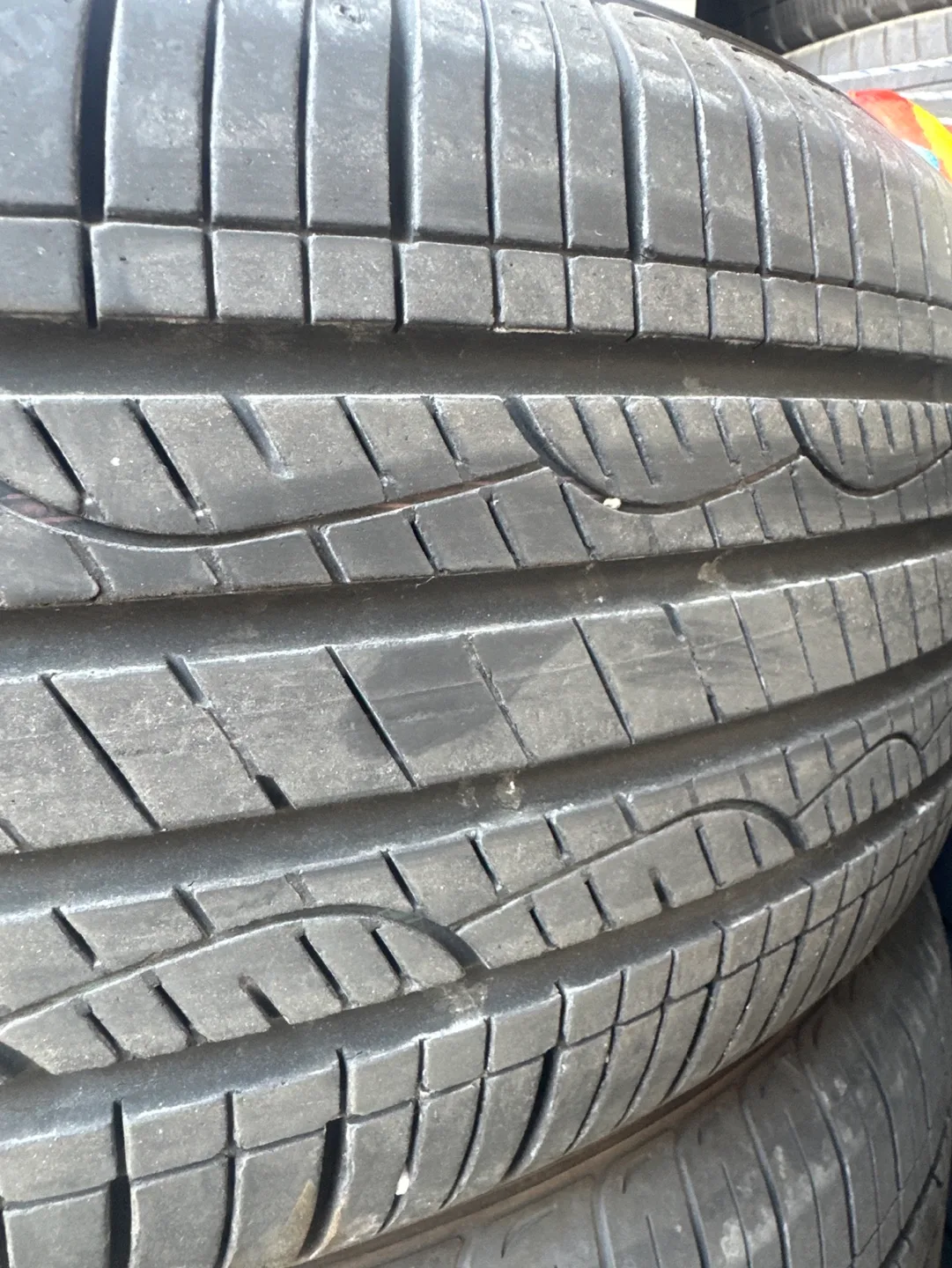 QM6 225 60 18 중고타이어 4개