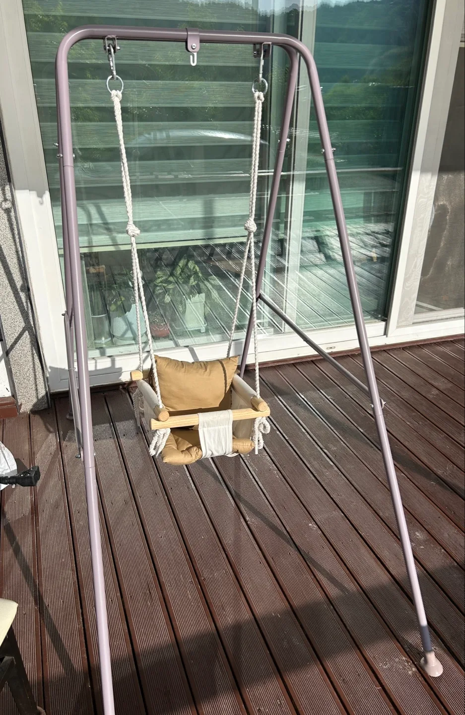 라라비 스윙 점퍼 / 그네