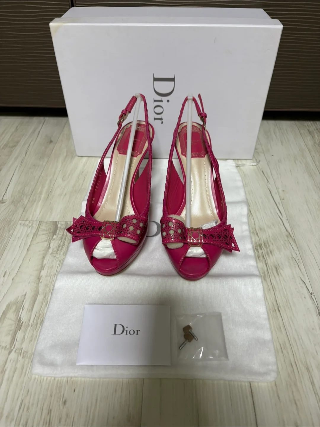 디올 샌들 새상품 (36D) 박스풀셋