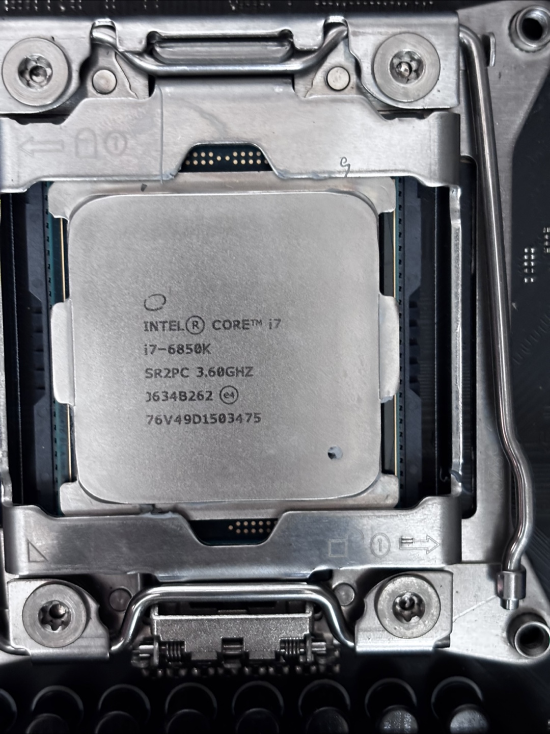 X99 메인보드/브로드웰E i7-6850K