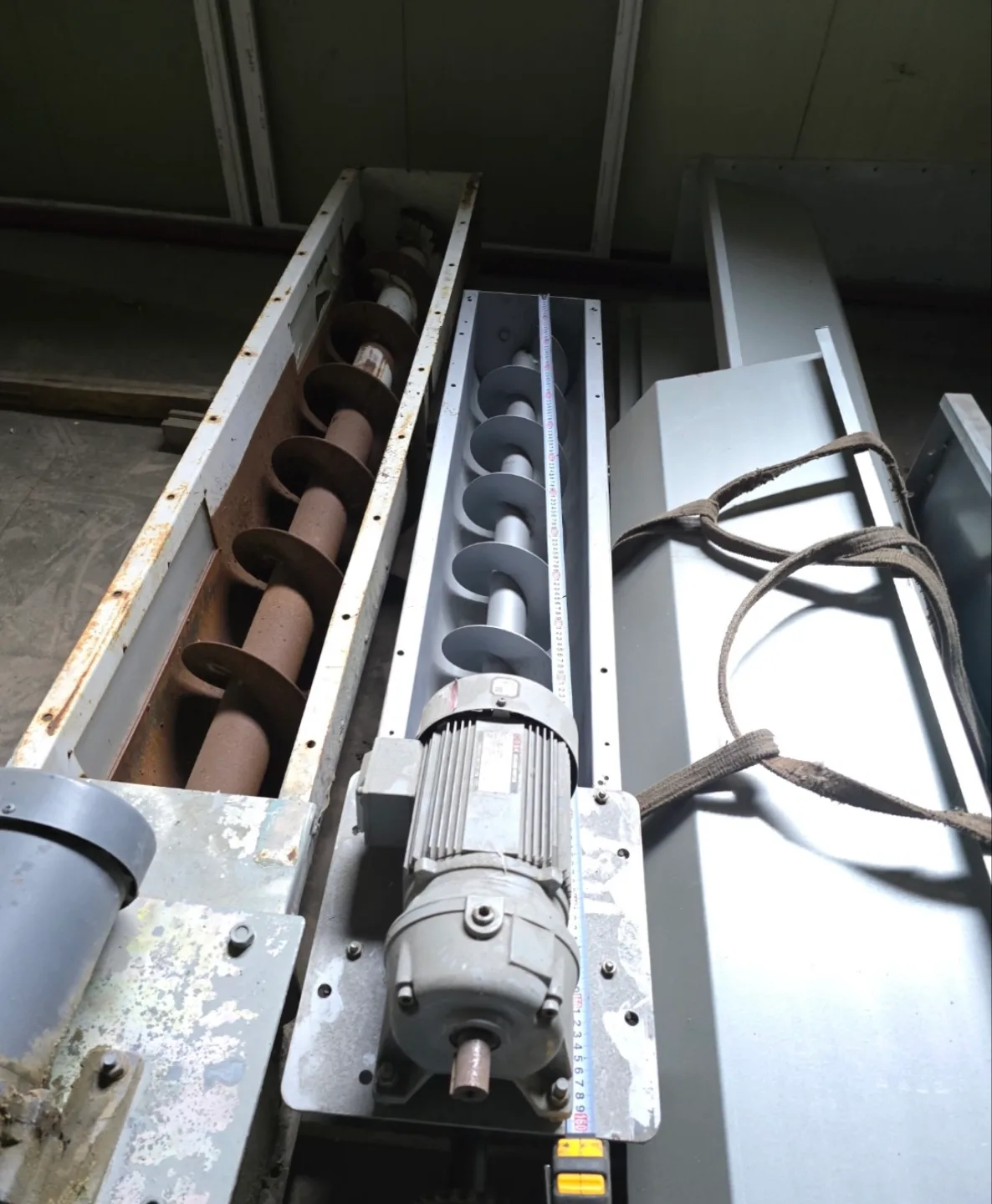 중고 스크류 컨베이어 3개 판매합니다.