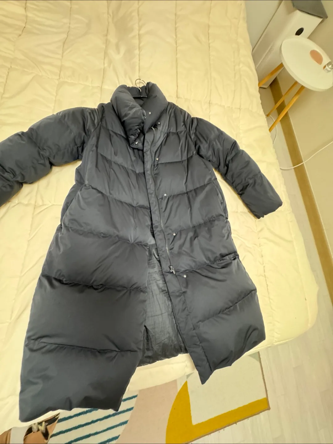 유니클로 패딩 무릎 길이 코트 (중고)