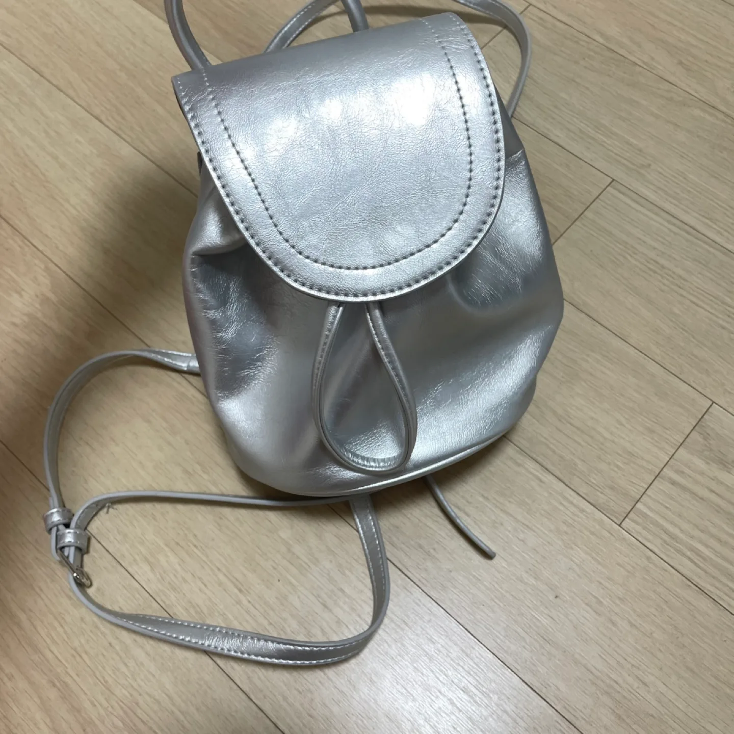 실버 미니 백팩