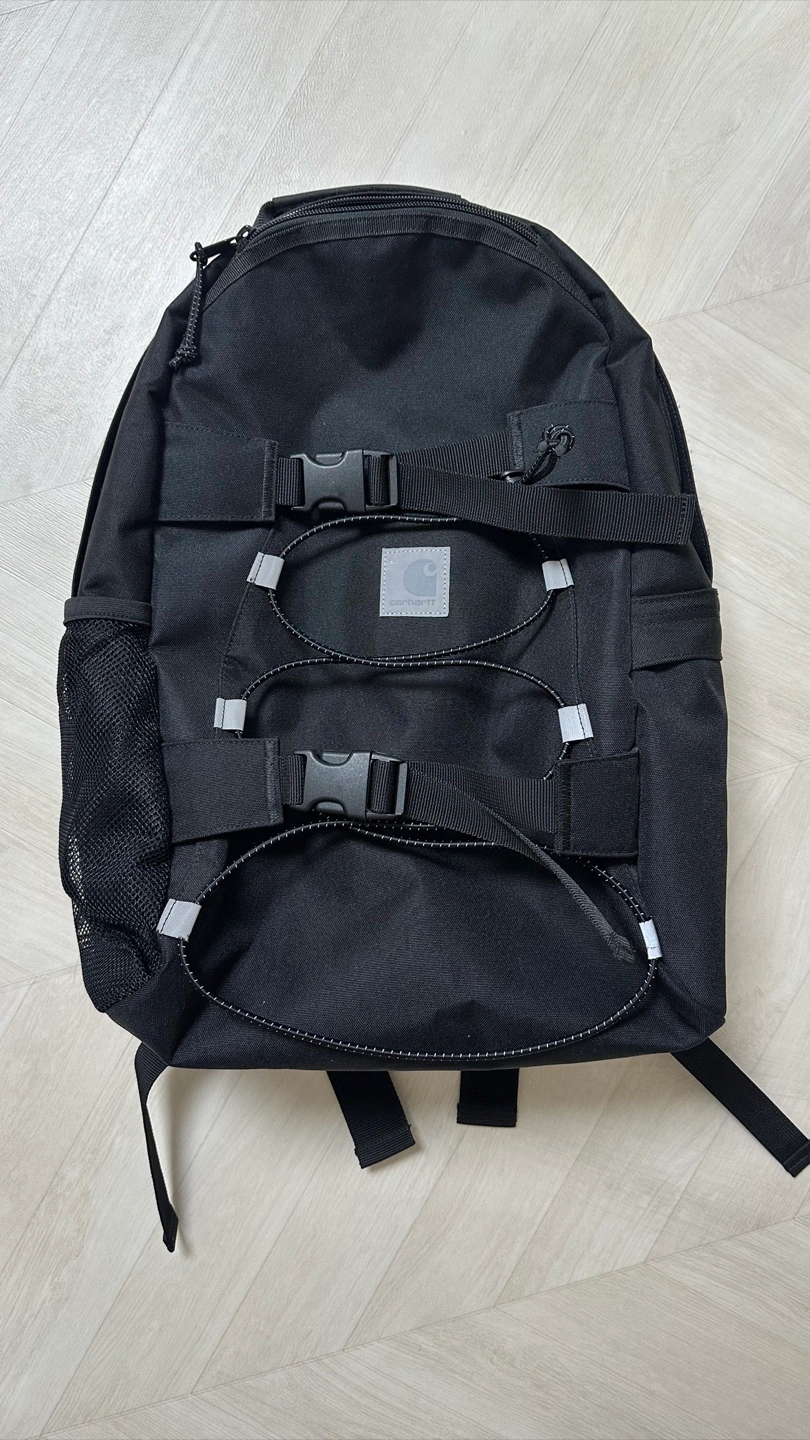 칼하트 리플렉티브 킥플립 백팩 | 남성패션/잡화 | 당근 중고거래