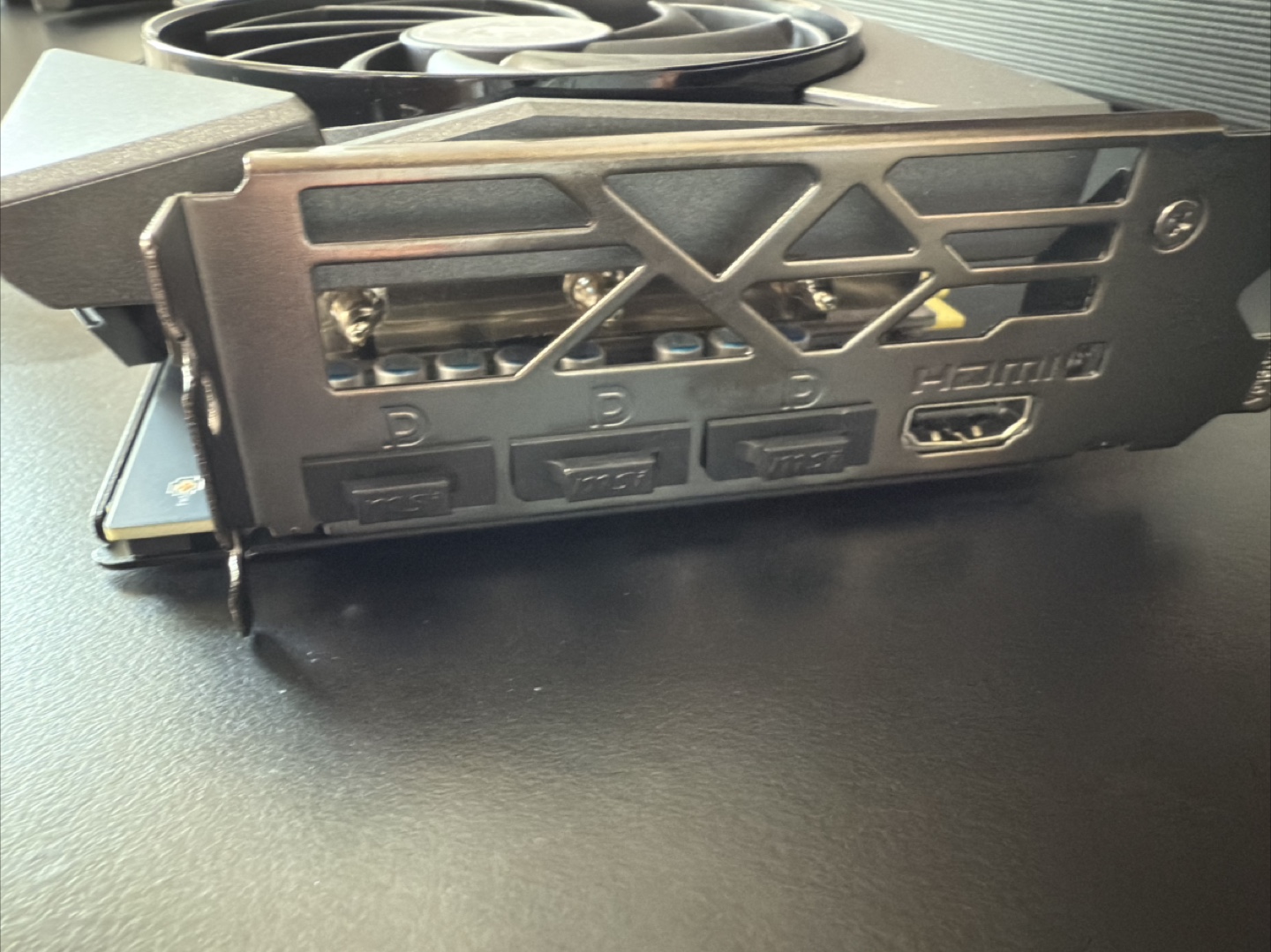 MSI RTX 4070 SUPER 게이밍 X 슬림 D6X 12GB 트라이프로져3 풀박스 (AS 3년)