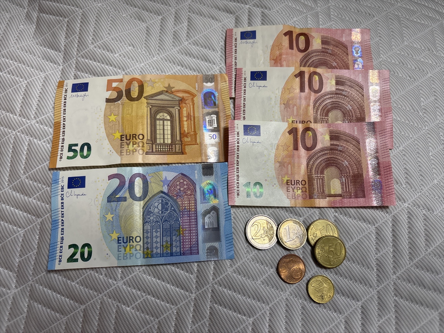 유로화 유럽 돈 판매합니다 (104 유로)