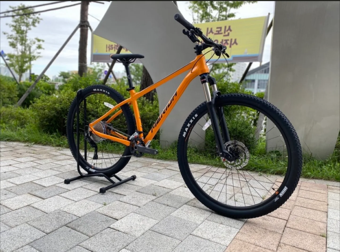 메리다 빅나인 300 MTB M size
