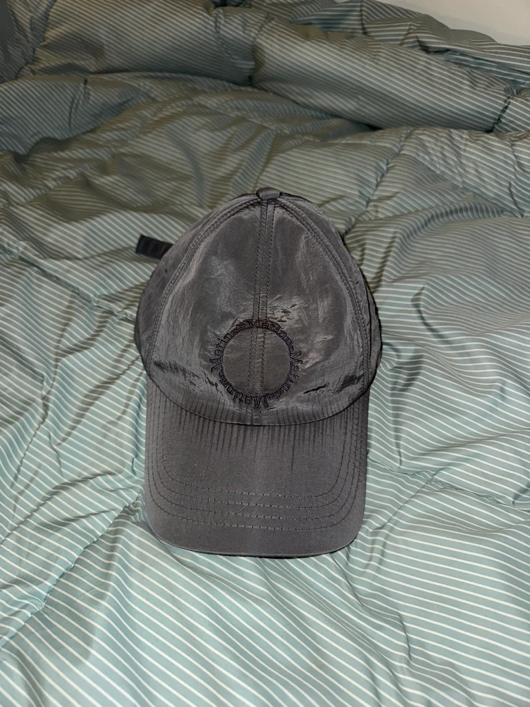 마뗑킴 크리스프 로고 볼캡 실버 모자