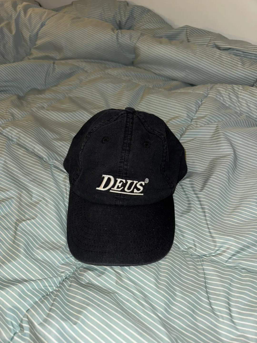 데우스 엑스 마키나 볼캡 블랙 모자