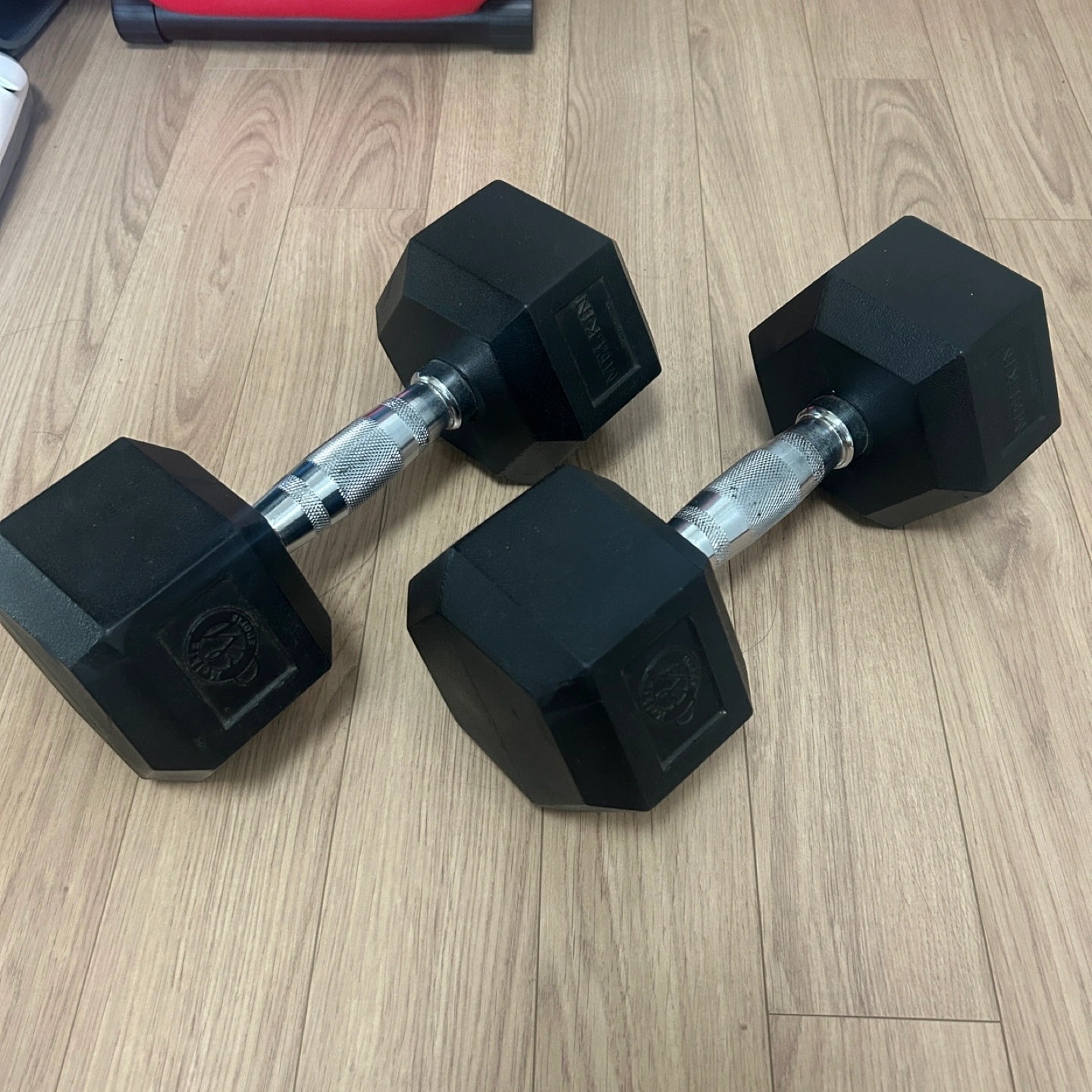 [멜킨] 10kg 육각 덤벨 set, 팔/어깨 운동에 효과 좋습니다☺️ | 스포츠/레저 | 당근 중고거래