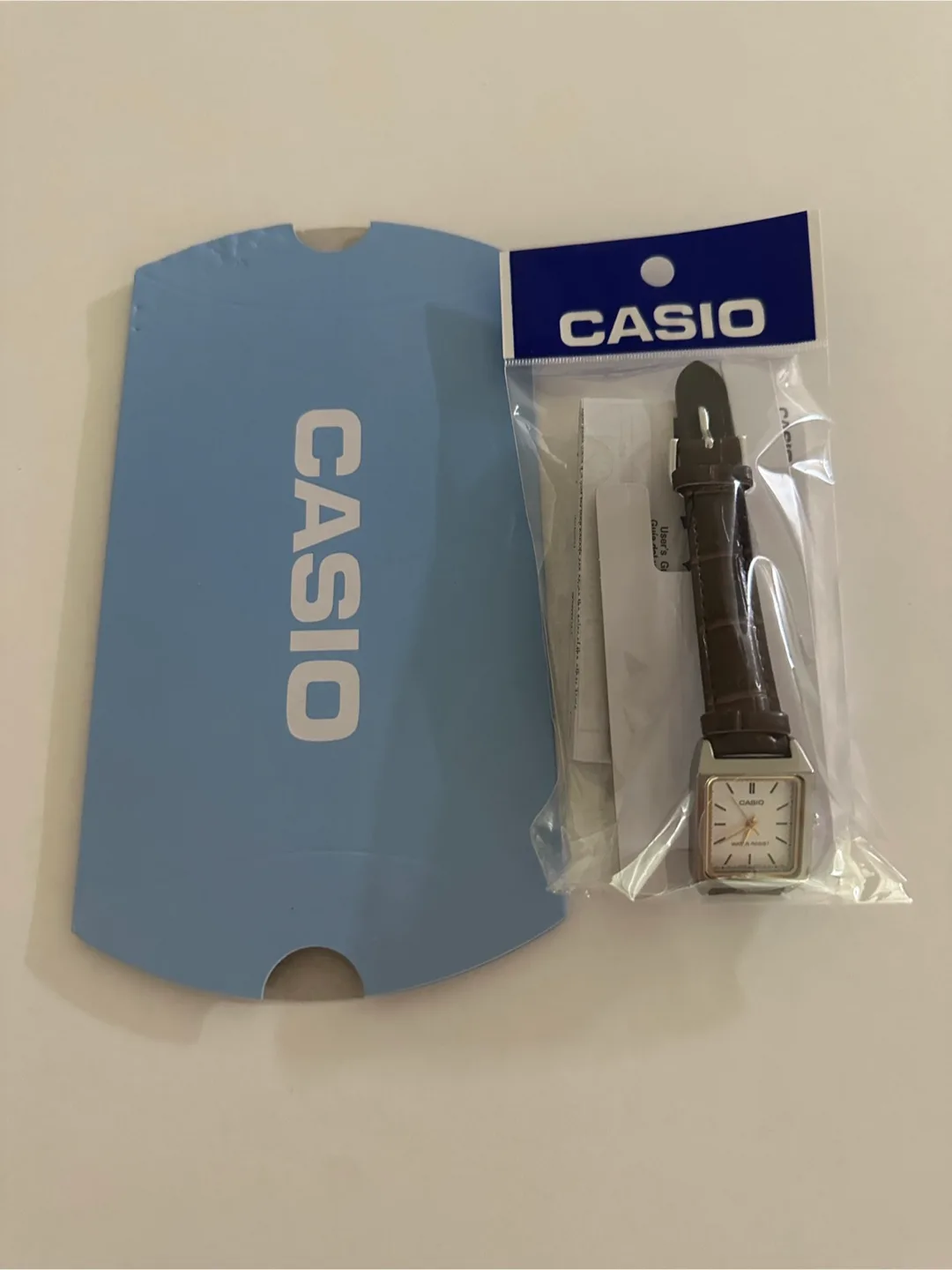 카시오 사각 가죽 시계 정품팝니다(세제품)