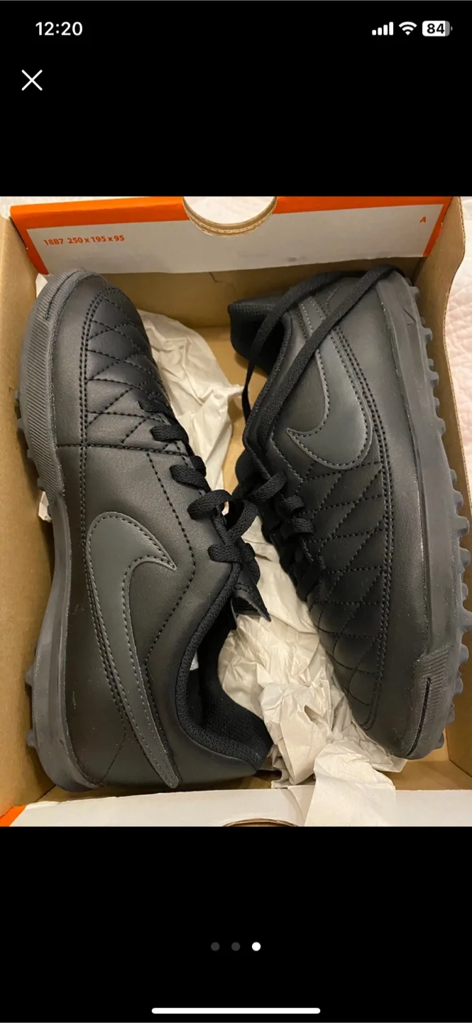 나이키 JR 마제스티 TF 축구화 225 새상품