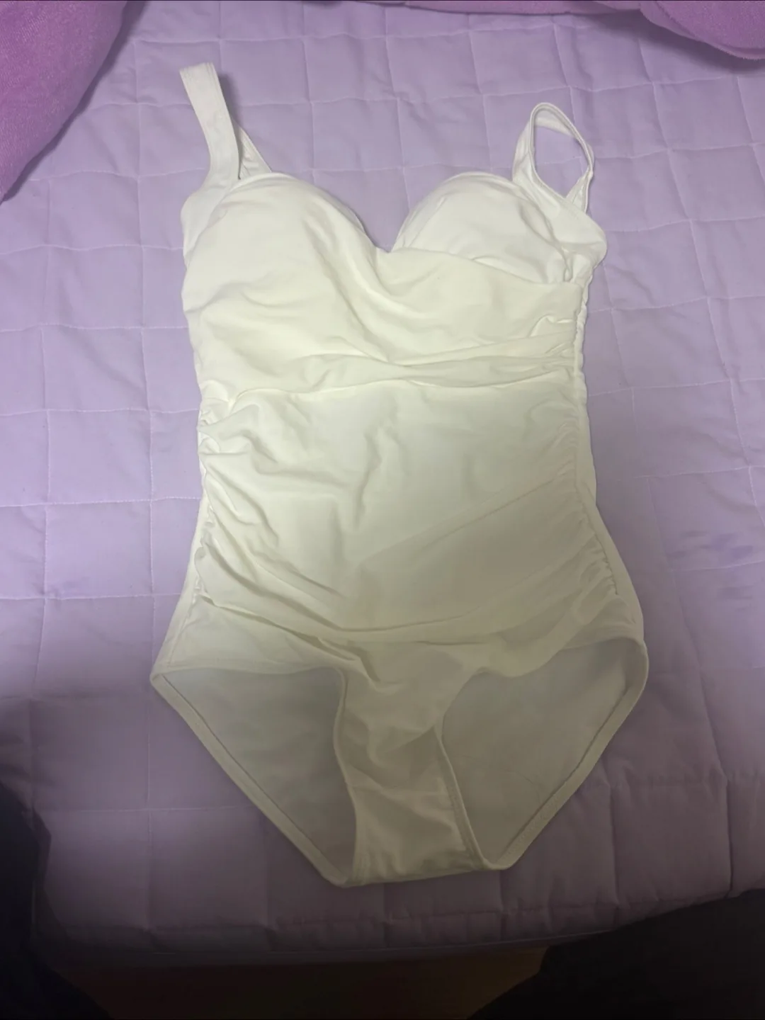 화이트 수영복(모노키니)