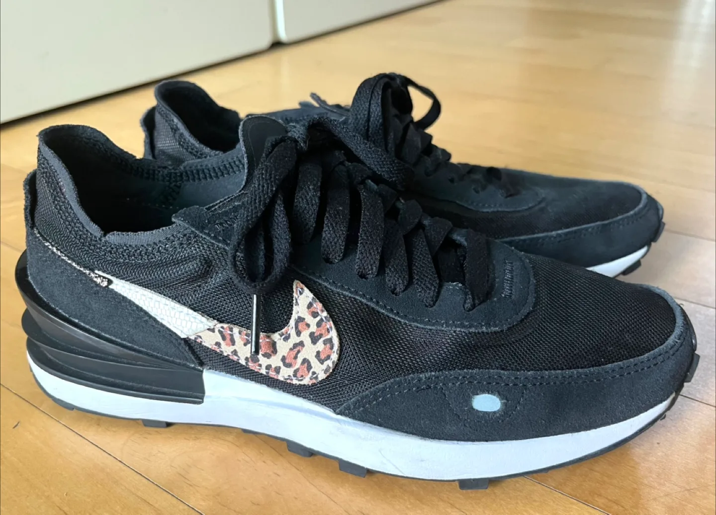 나이키 와플원 SE 블랙 호피 240 (여름 운동화)