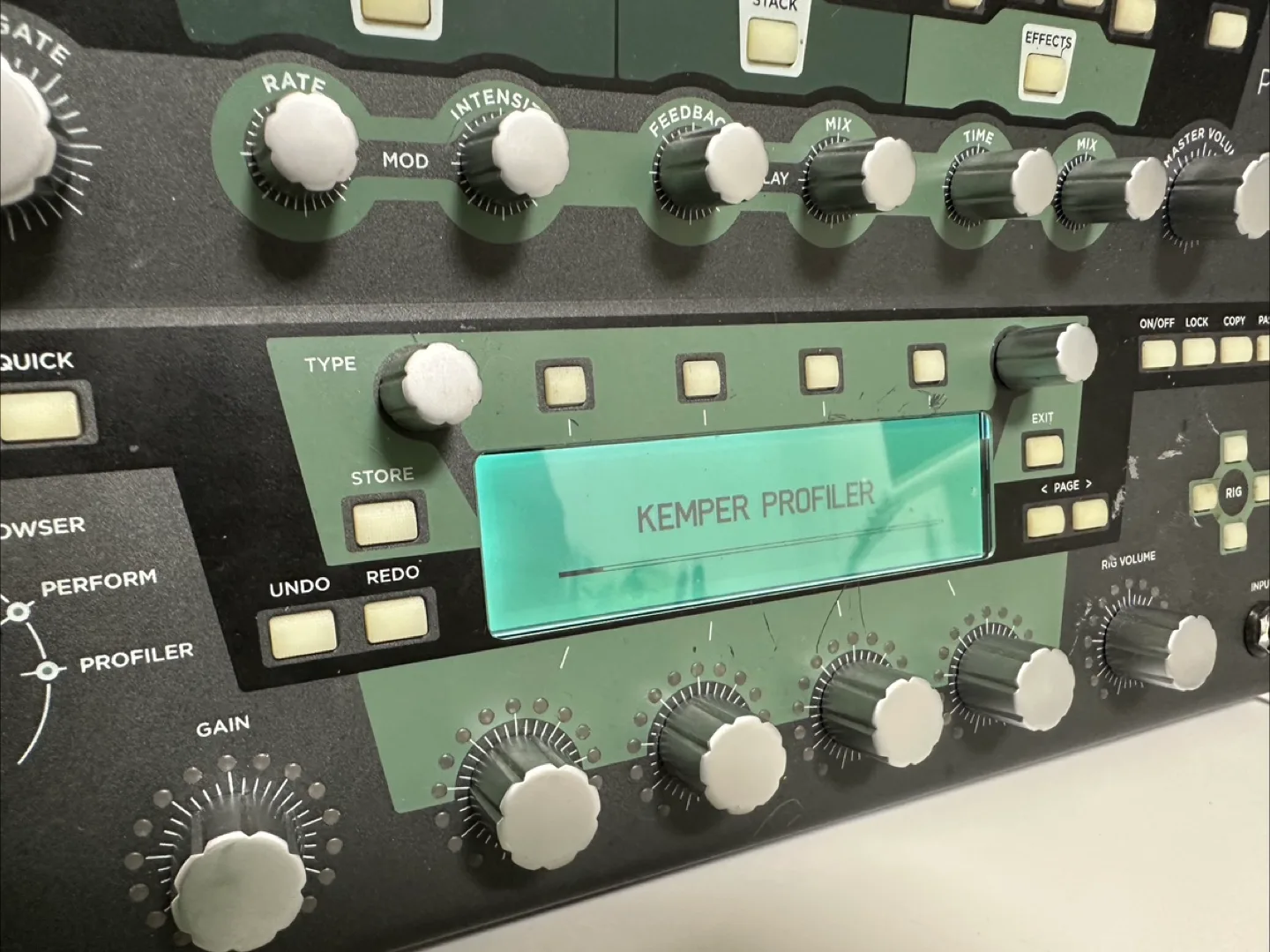 캠퍼(kemper) 프로파일러 파워헤드 + 전용 페달 판매합니다.