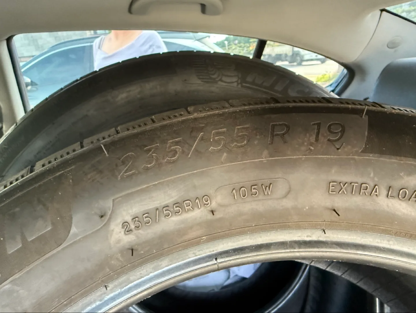 미쉐린 프라이머시 투어 235/55R19 중고