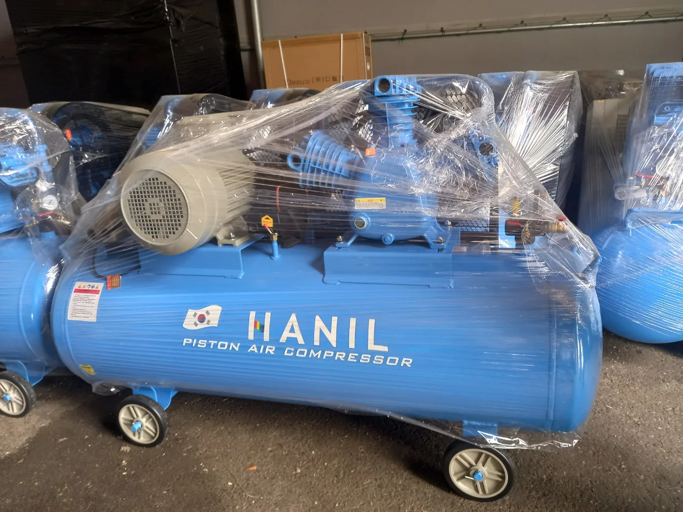 3상 380V 피스톤 콤프레샤 10마력 탱크 240리터