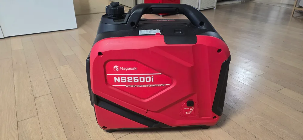 휴대용 저소음 발전기 2.5K 새상품 팝니다.