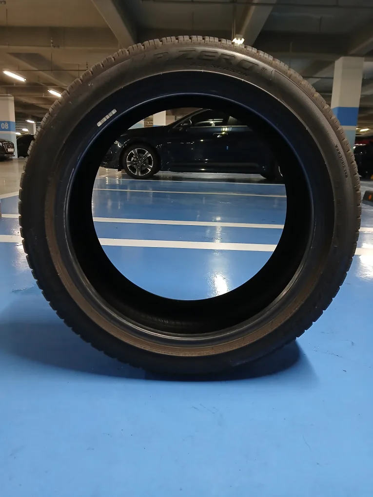 피렐리 235 45 18 중고타이어