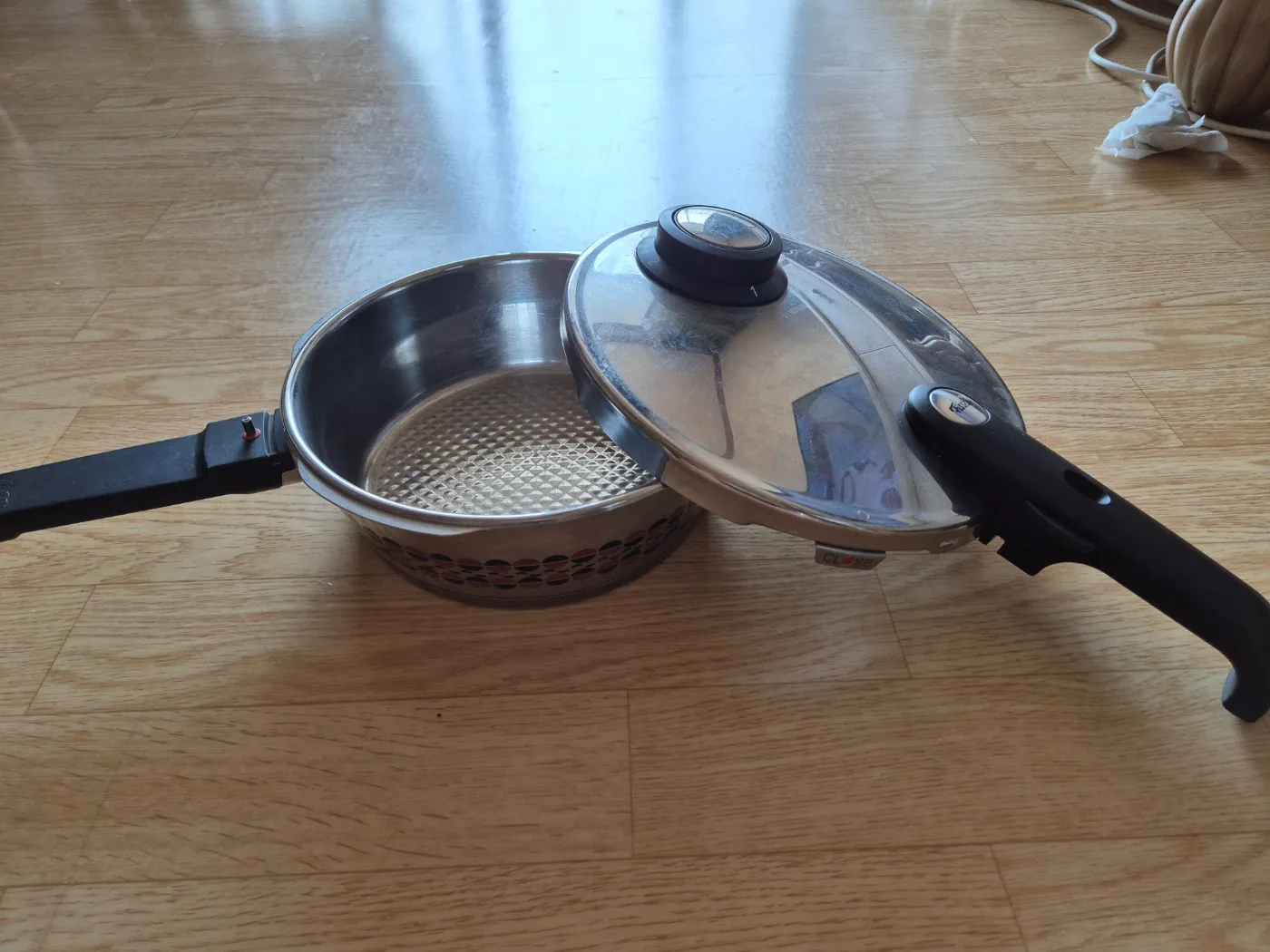 휘슬러 압력밥솥입니다