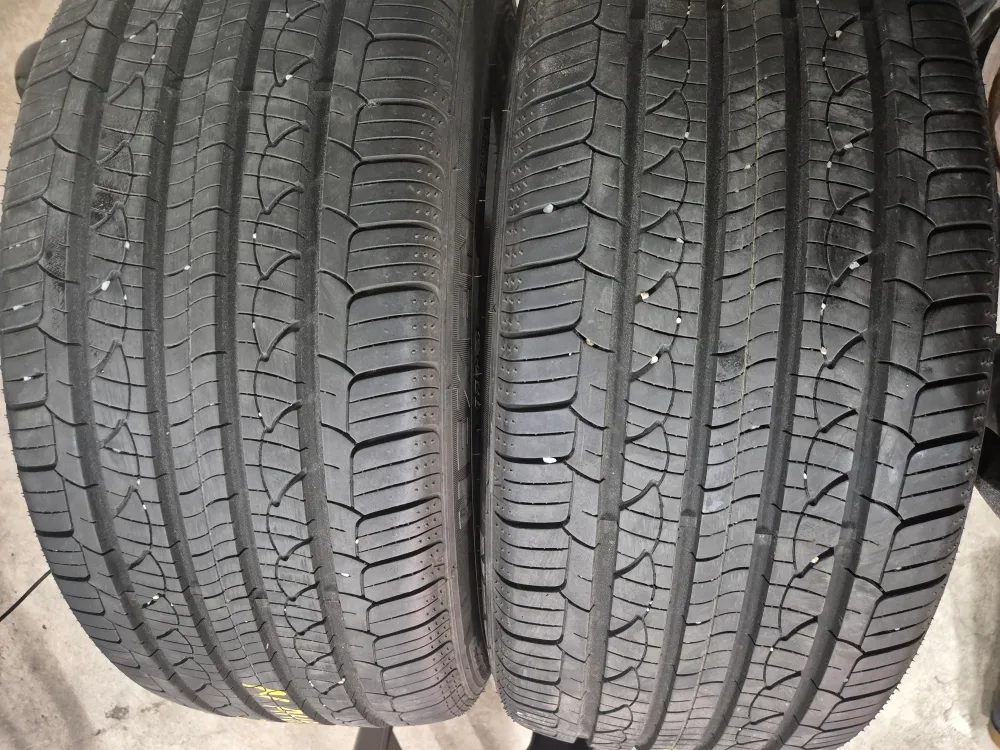 중고 A급 넥센타이어 AH8 235 45R 18 2개!!