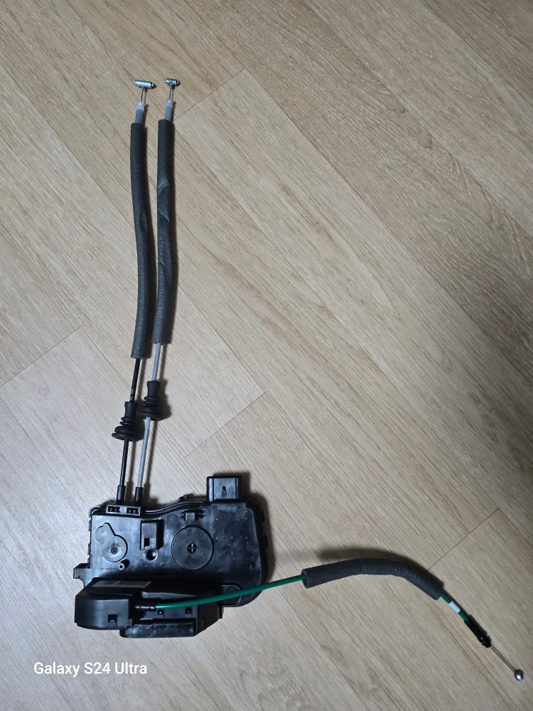 현대 HG300 그랜져 운전석 뒷 도어락 중고판매