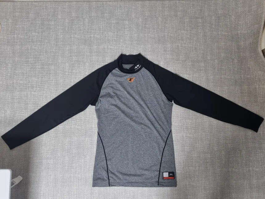 스켈리도 한화이글스 기능성 중고 XL 긴팔 티셔츠 판매합니다