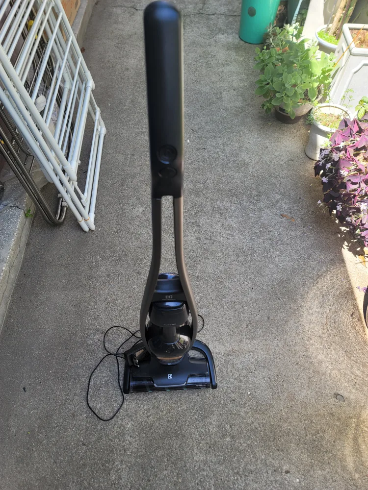 일렉트로룩스 PURE Q9 무선청소기