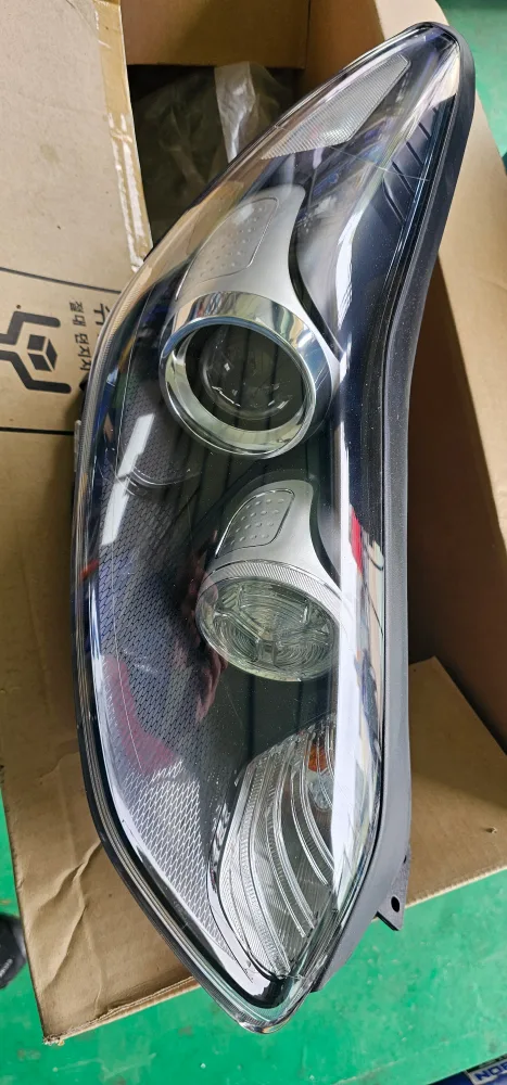 스포티지 더 볼드  중고헤드라이트
