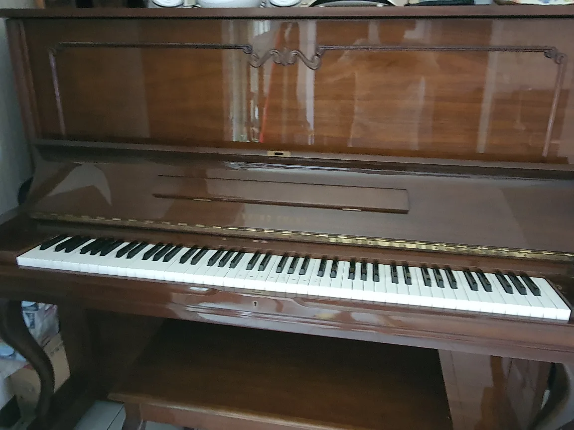 영창 중고 업라이트 피아노