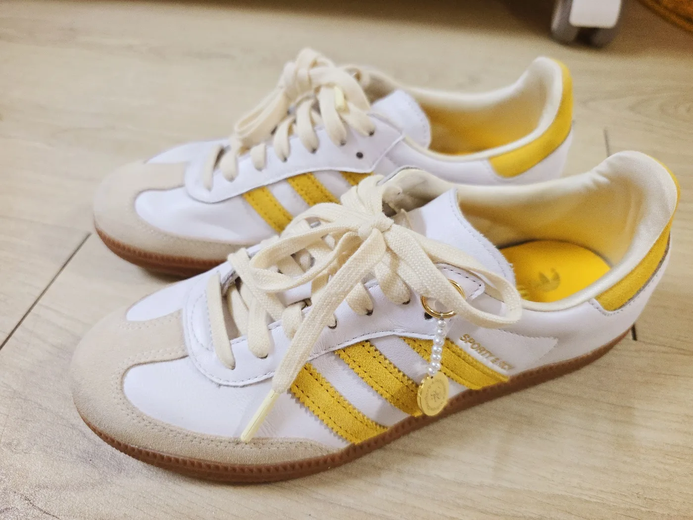 아디다스 삼바 Sporty & Rich 중고