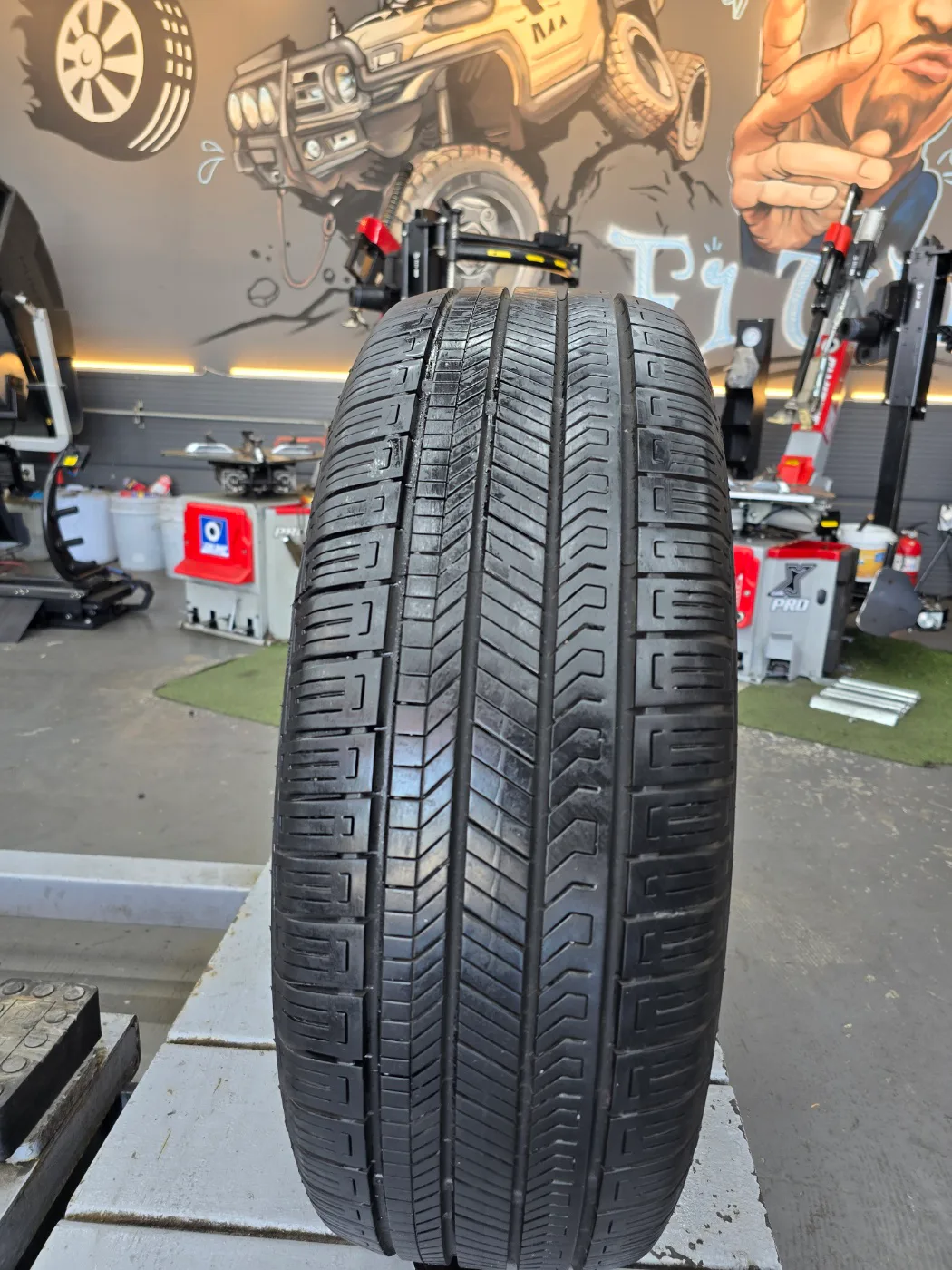 235/60R18 타이어 a급 중고 1본