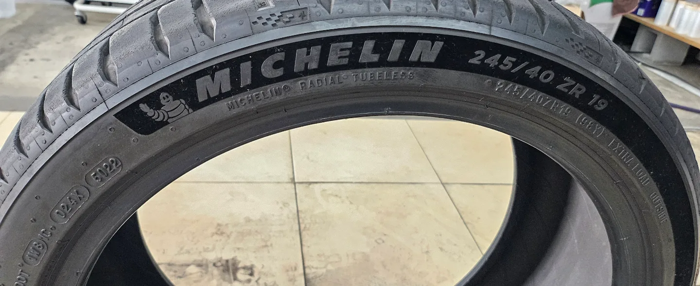 중고 미쉐린 ps5 245 40 19 2개 팝니다