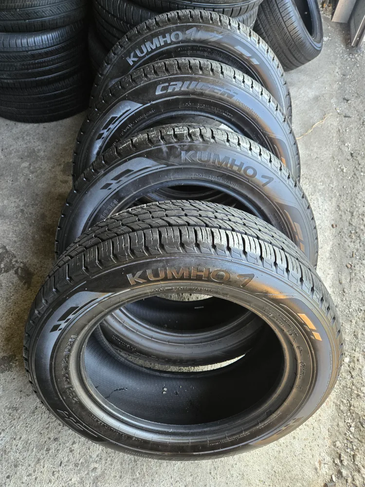 24년식 중고 금호 크루젠 235/60R18 타이어 4개  판매 완료