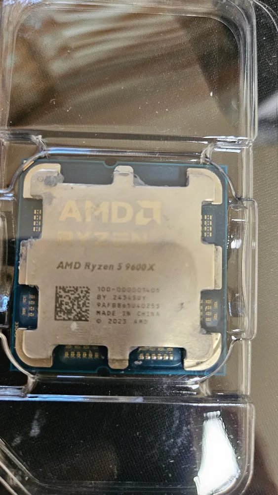 AMD Ryzen 5 9600x 중고