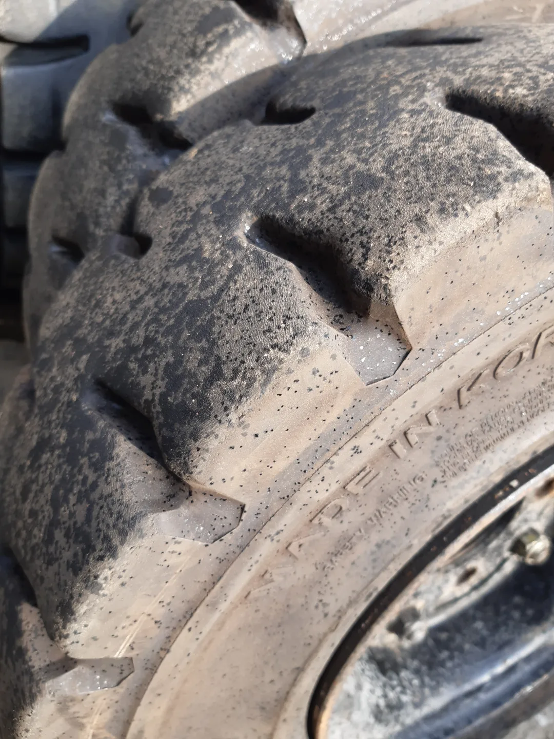 지게차 중고통타이어 싸게 6개 팝니다