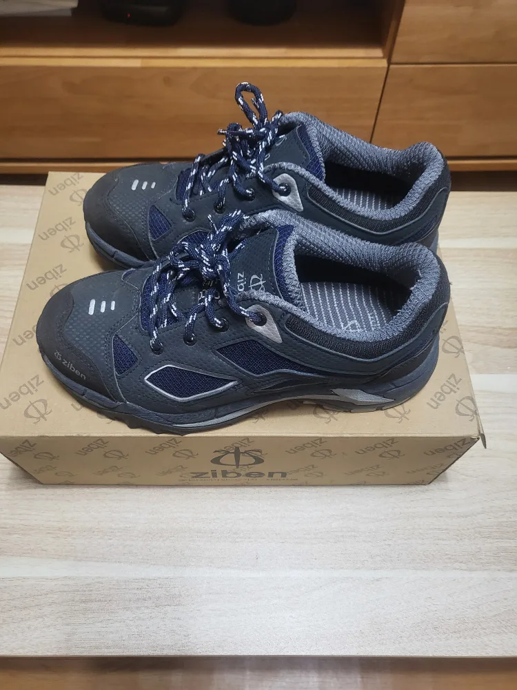 중고 지벤 ZB-162N 등산화 245