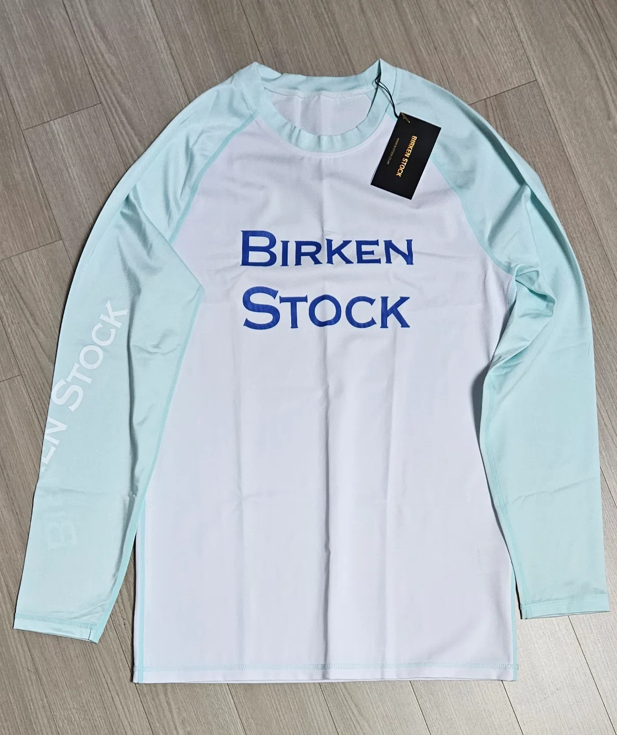 버켄스탁 래쉬가드 새상품