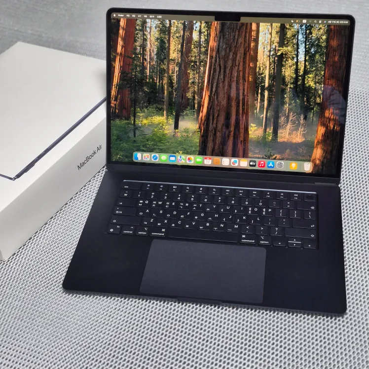 맥북 에어 15 M2 칩 512GB 거의 사용안함