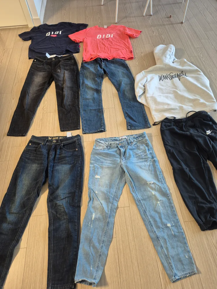 중고등,여자 티셔츠바지 8개 일괄(3만원) 나이키,안나수이,등등