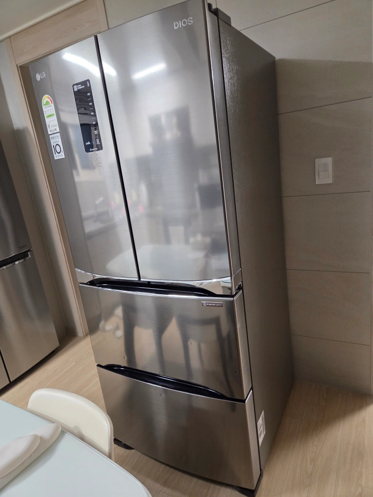 LG 디오스 405L 김치냉장고(8월초까지)