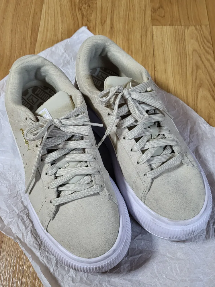 퓨마 베이지 운동화 240