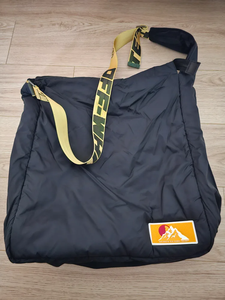 (중고) 오프화이트 폴리아미드 숄더백