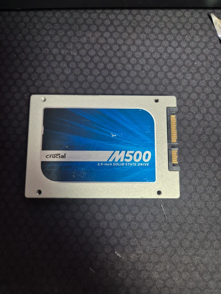 Crucial M500 SSD 256gb 판매합니다.