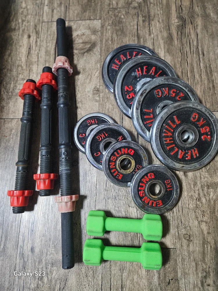 덤벨 2.5kg 4개, 1kg 4개, 봉 세트 합 14kg 당근합니다